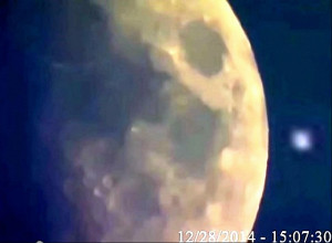 ufo si alza dal suolo lunare 3 - Copia_20150105145210