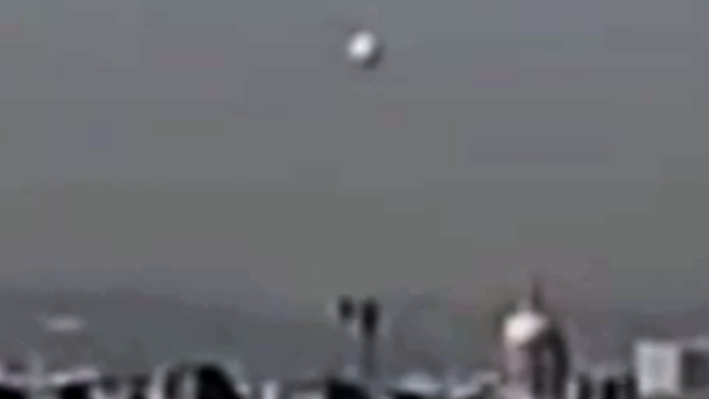 UFO PARIGI - 10.4.20