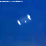 UFO MICHIGAN, CHICAGO, U.S.A., AGOSTO 2015, BIANCO A LUCI LAMPEGGIANTI ALL'IMBRUNIRE (4)